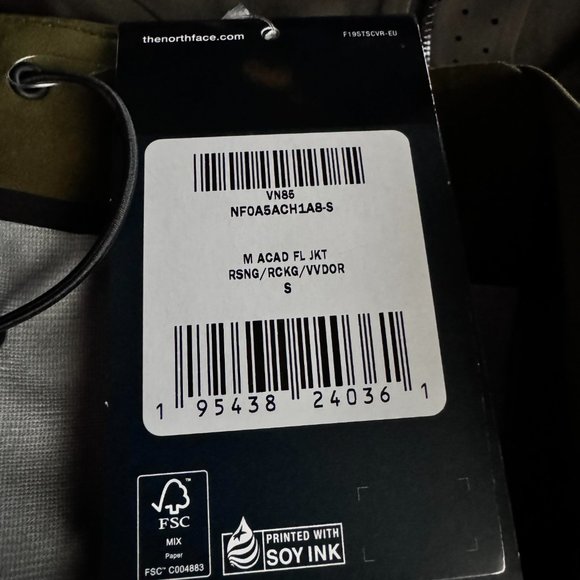 The North Face Men's A-Cad FUTURELIGHT™ Jacket Parka Men's Retail $650 - Picture 11 of 14